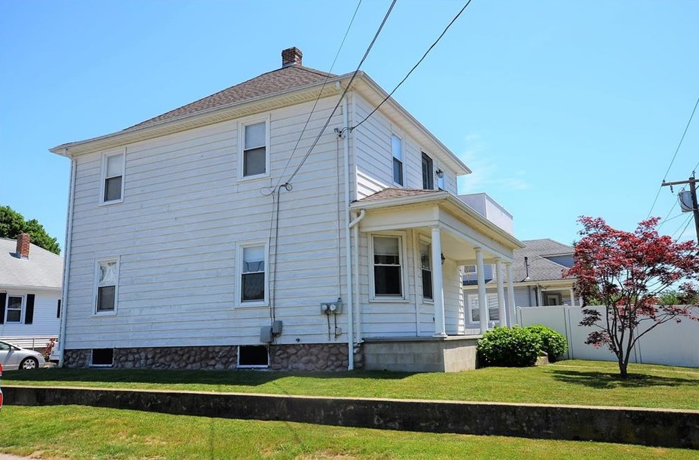 294 Juniper St, East Providence, RI 02914 exterior