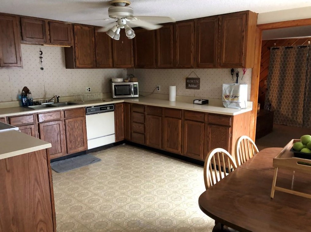 29 Perkins Ln, Charlestown, RI 02813