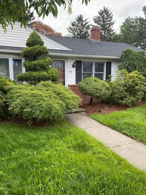 18 Bernard St, Cranston, RI 02920-6302