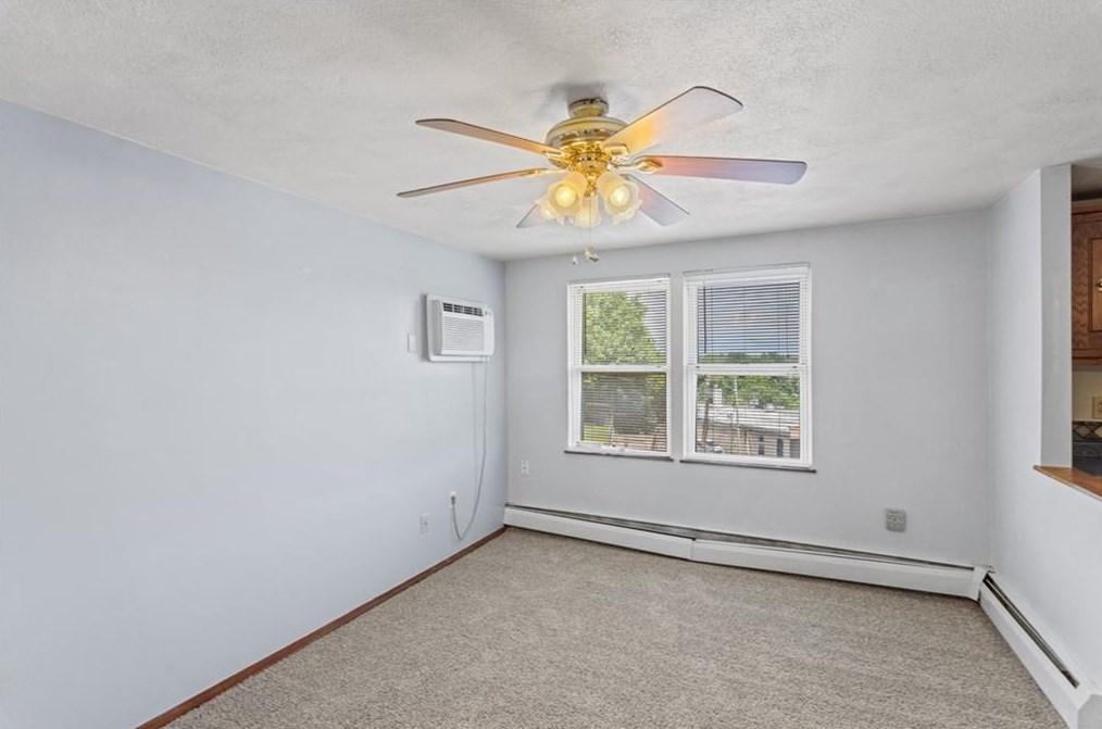 6 Market St, West Warwick RI  02893-1545 exterior