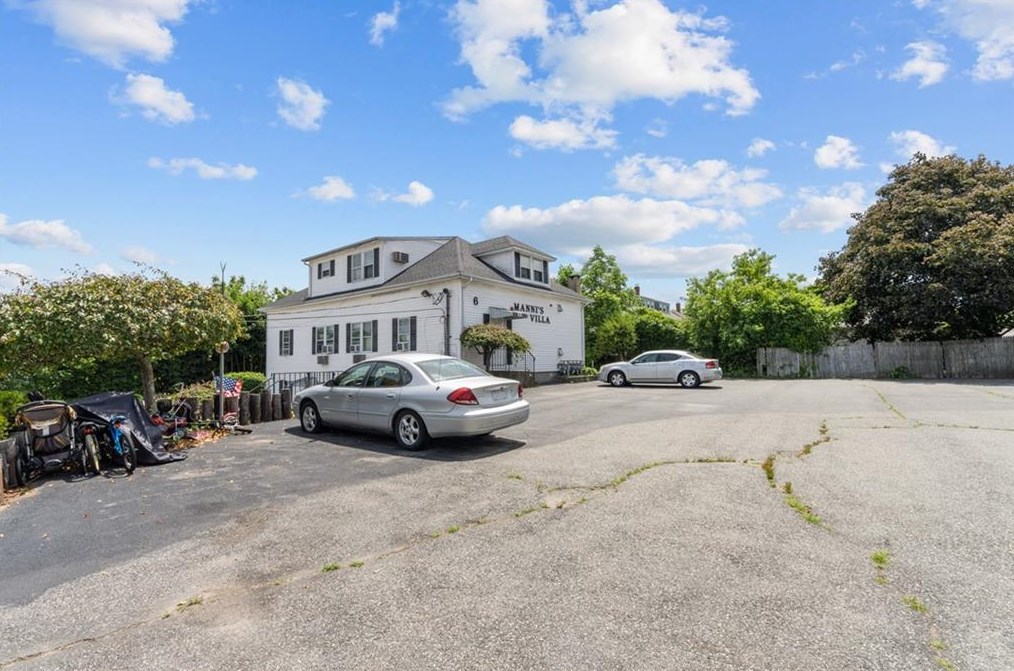 6 Market St, West Warwick RI  02893-1545 exterior