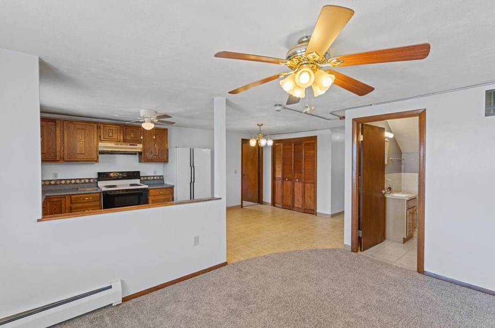 6 Market St, West Warwick RI  02893-1545 exterior