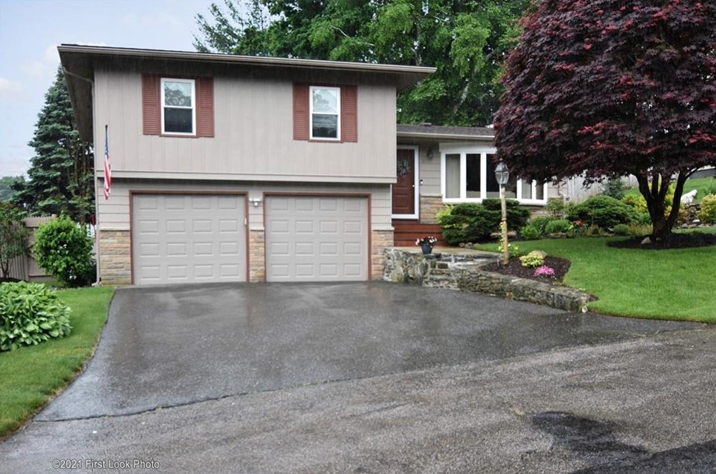 12 Tabor Dr, Providence, RI 02919