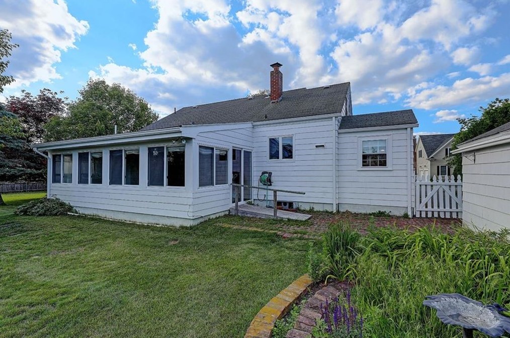 10 Northwest Passage, Barrington, RI 02806