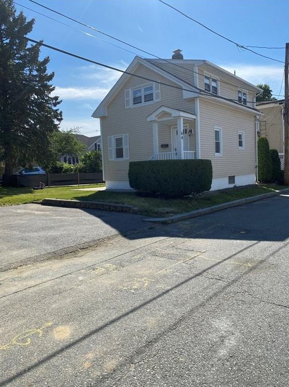 64 Tappan St, Providence, RI 02908