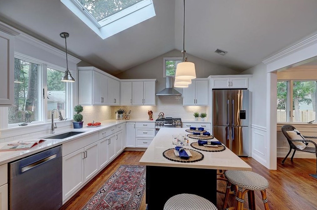 12 Fireside Dr, Barrington RI  02806-3223 exterior
