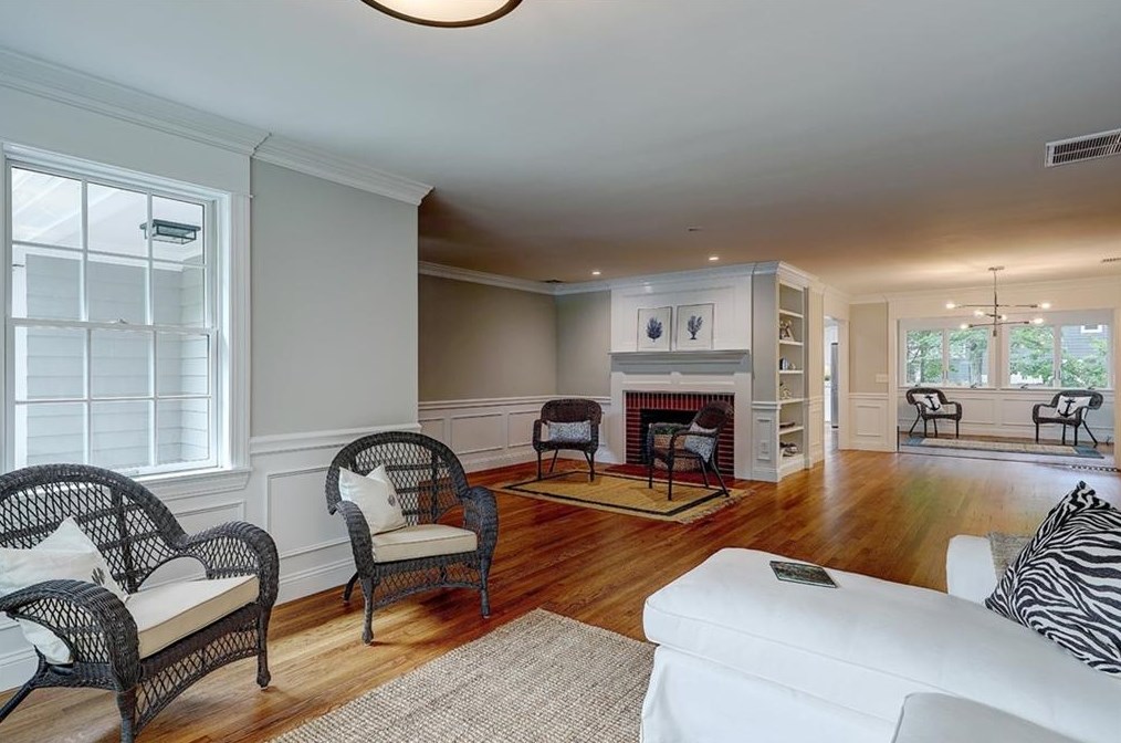 12 Fireside Dr, Barrington RI  02806-3223 exterior