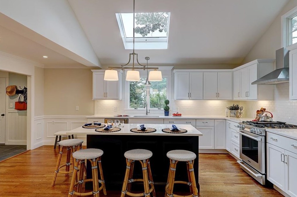 12 Fireside Dr, Barrington RI  02806-3223 exterior