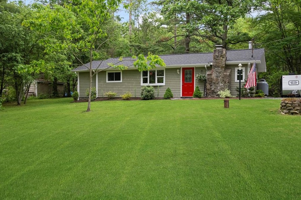 50 Niantic Trail, West Greenwich, RI 02817
