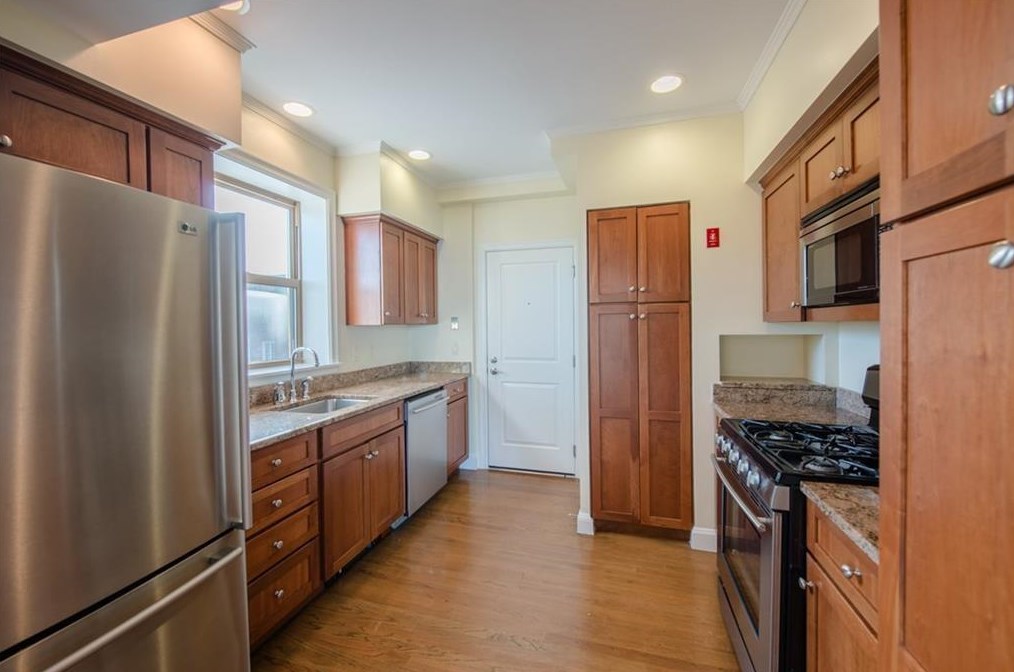 1180 Narragansett Blvd #e2, Providence, RI 02905