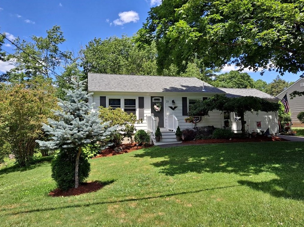 27 Broadview Ave, Cumberland, RI 02864