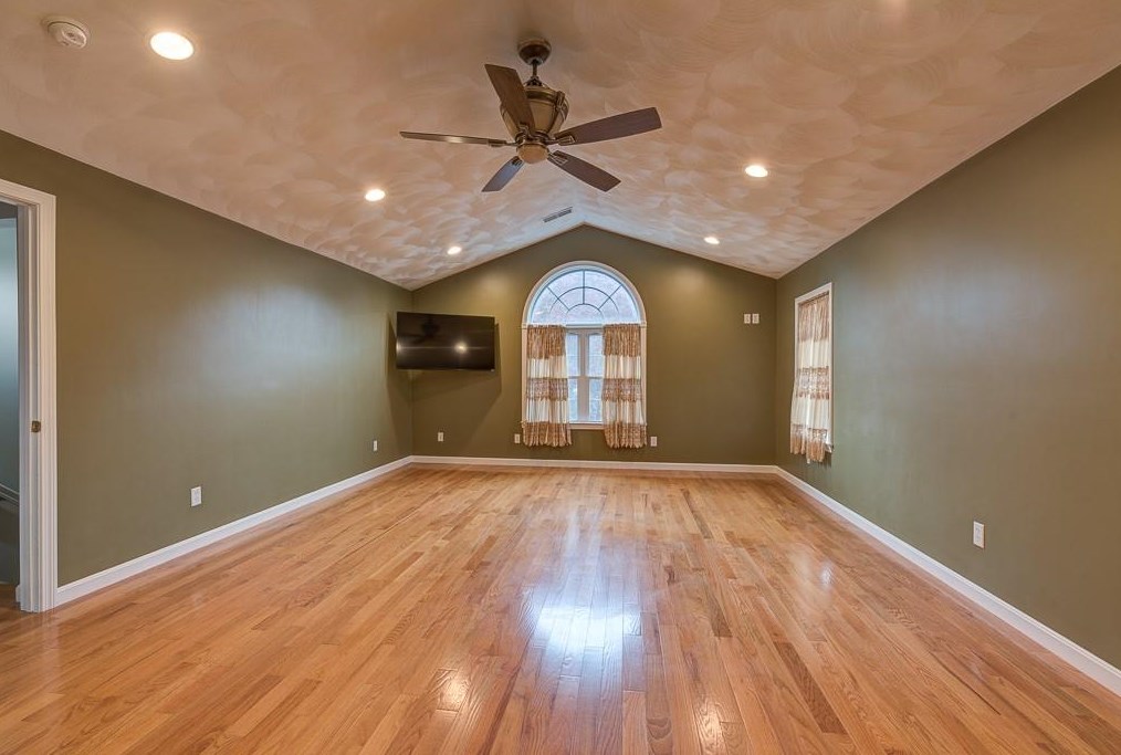 32 Cold Spring Dr, West Warwick RI  02893-3337 exterior