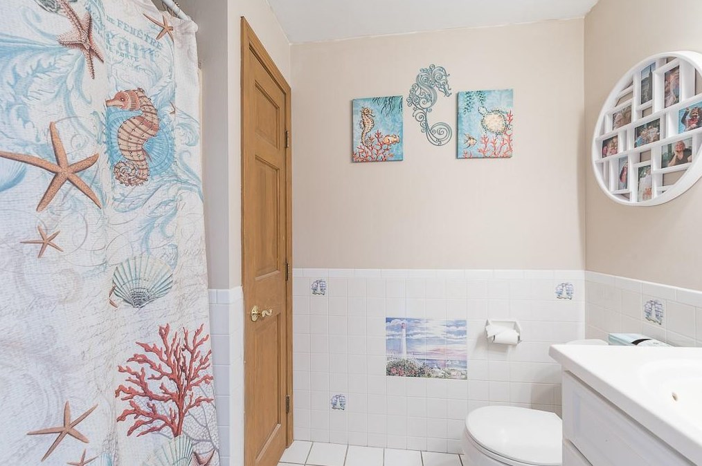 32 Cold Spring Dr, West Warwick RI  02893-3337 exterior