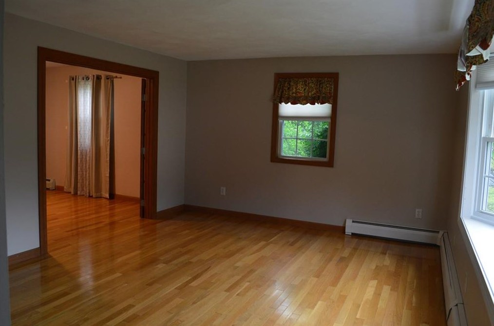 32 Cold Spring Dr, West Warwick RI  02893-3337 exterior