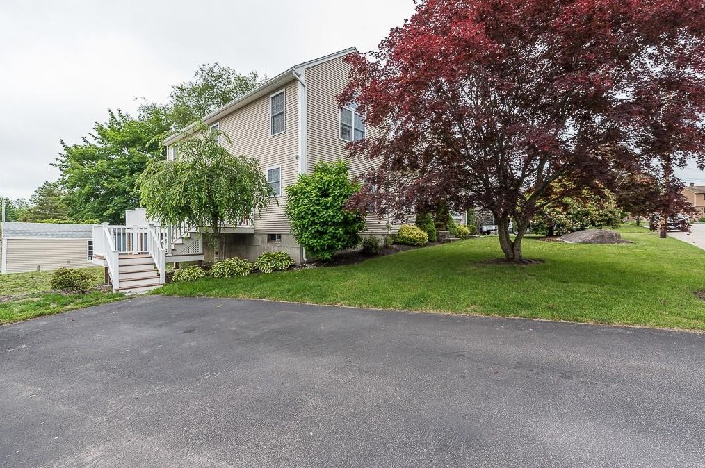 32 Cold Spring Dr, West Warwick RI  02893-3337 exterior