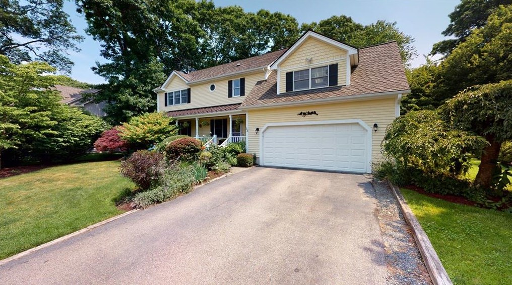73 Secluded Dr, South Kingstown, RI 02882