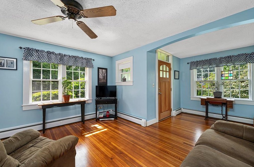 85 Blackbird Rd, Richmond, RI 02892
