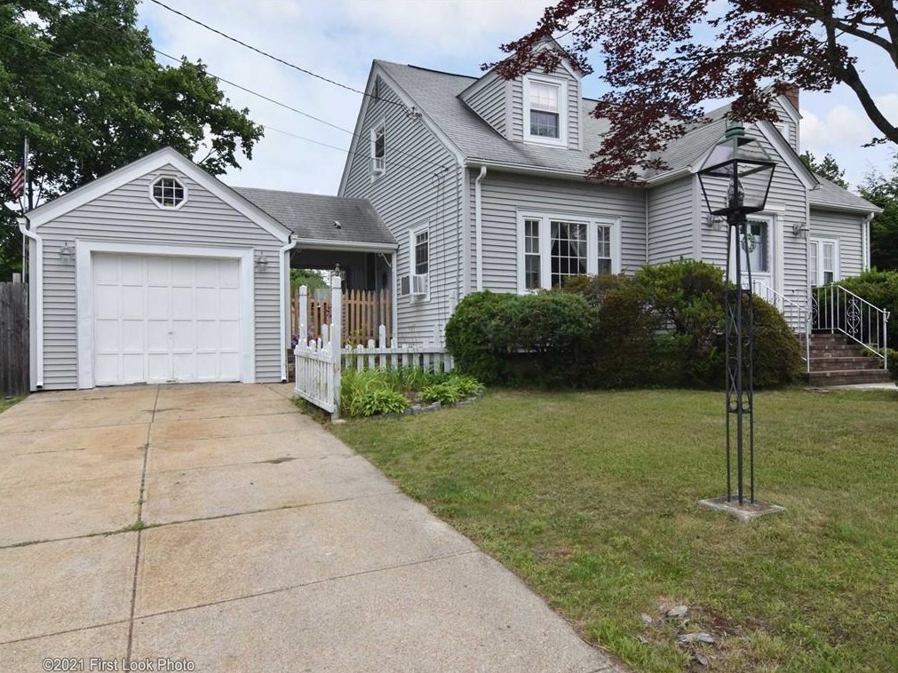 58 Swan St, Providence, RI 02911