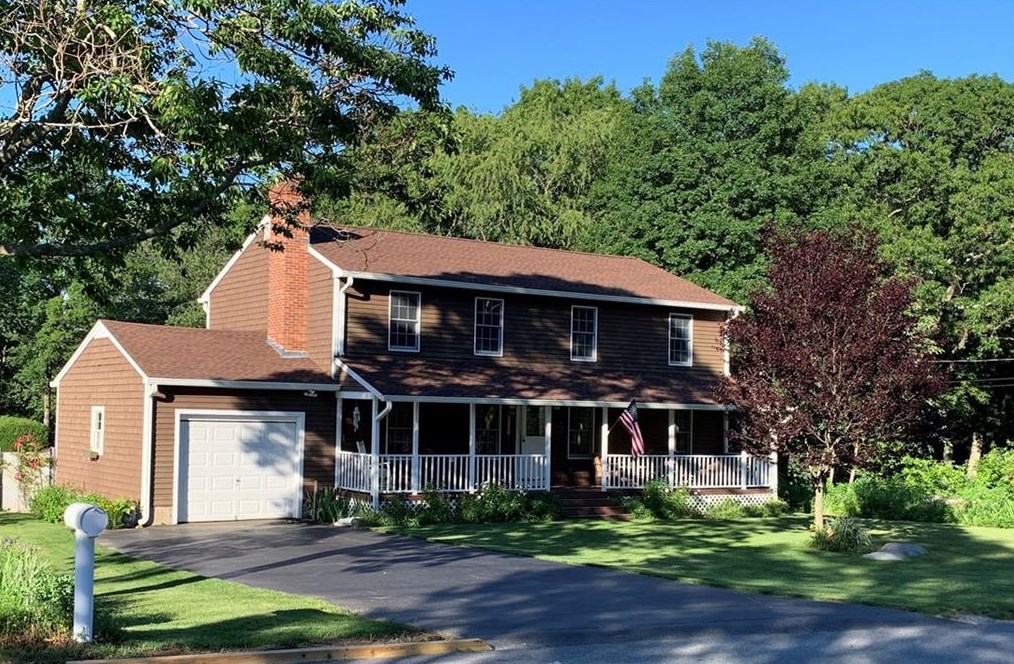 158 Ridge Rd, Smithfield, RI 02917 exterior