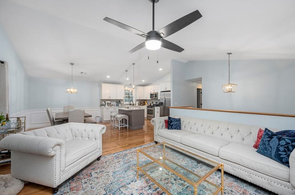 10 Cottage St, Lincoln, RI 02838