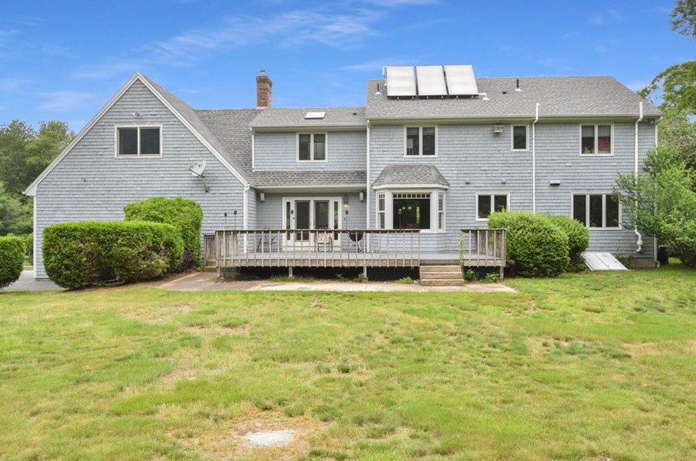 710 Reach Dr, Jamestown, RI 02835-2235