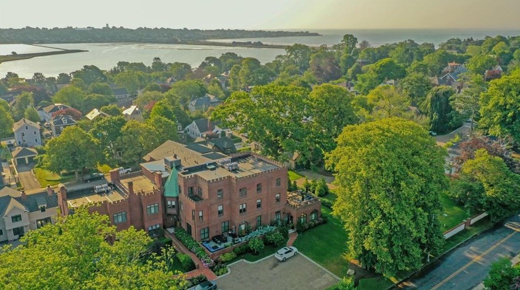 78 Rhode Island Ave #3, Middletown, RI 02840