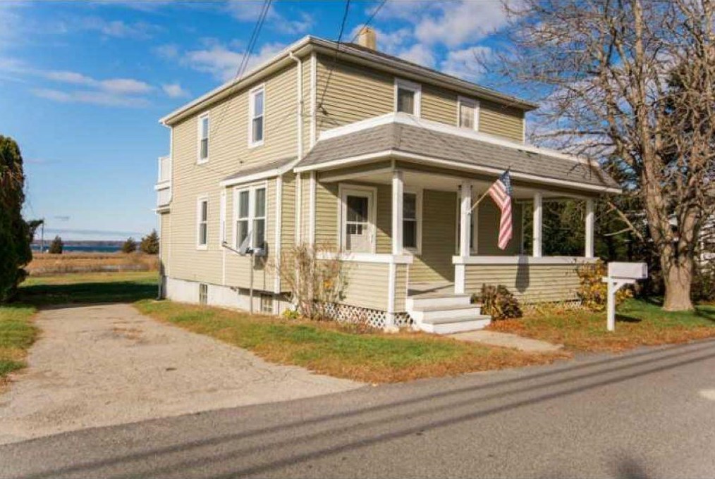 1042 Anthony Rd, Portsmouth, RI 02871