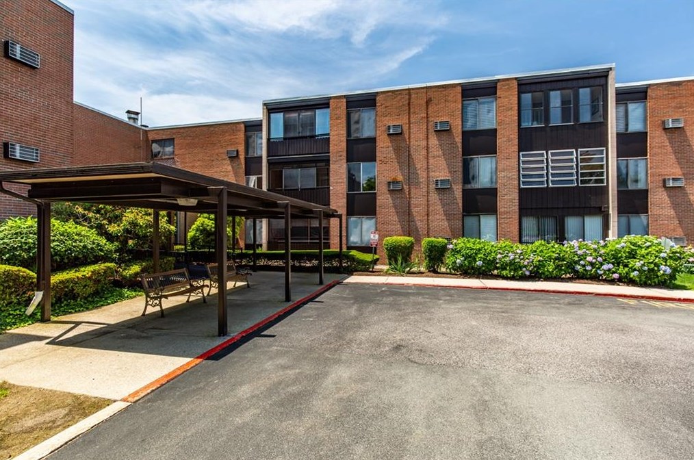 401 Bellevue Ave #209, Middletown, RI 02840