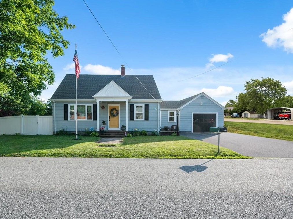 17 Baltimore Ave, Warren, RI 02885