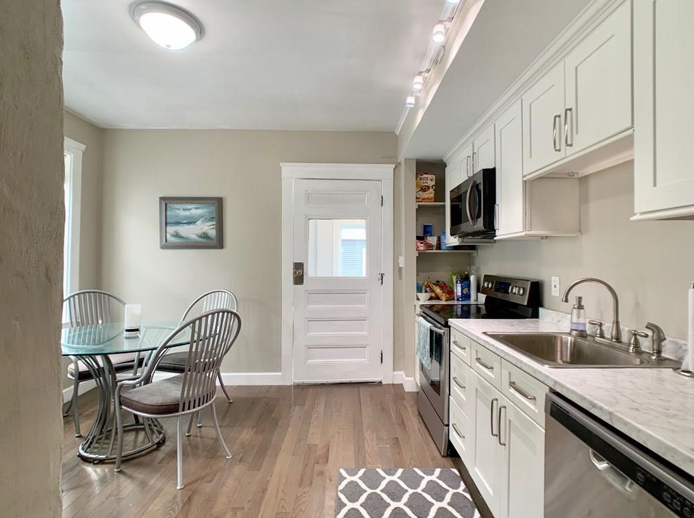 3 Bull St #2, Middletown, RI 02840