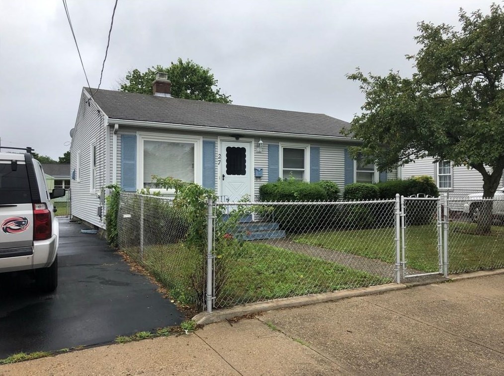 27 Cute St, Pawtucket, RI 02860 exterior