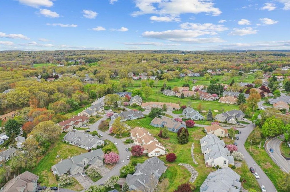 91 Nipmuc Trail #e, Providence, RI 02904