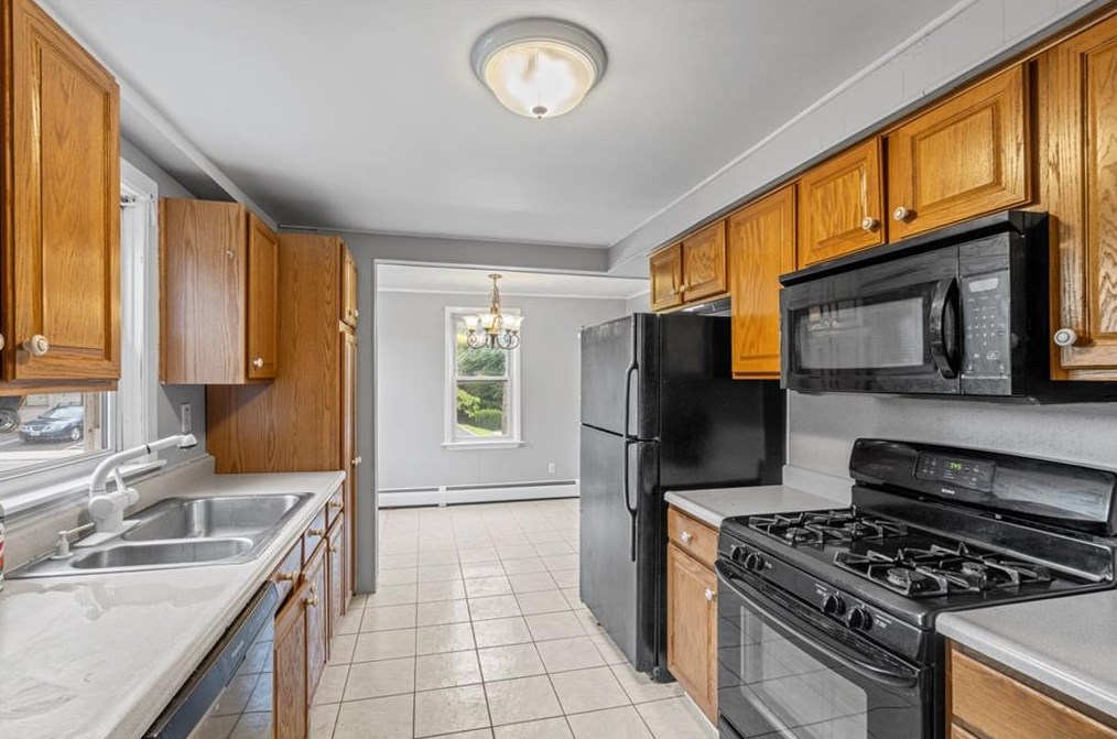 453 Woonasquatucket Ave, Providence RI 02911-3134 exterior