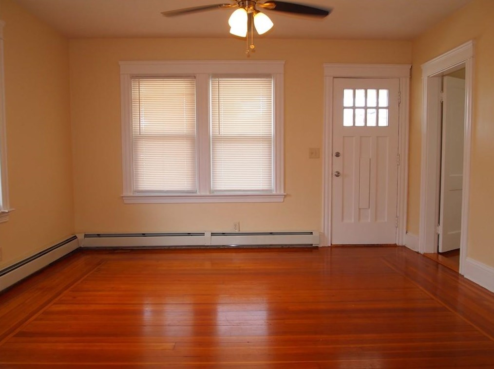 346 Broadway, East Providence, RI 02916 exterior