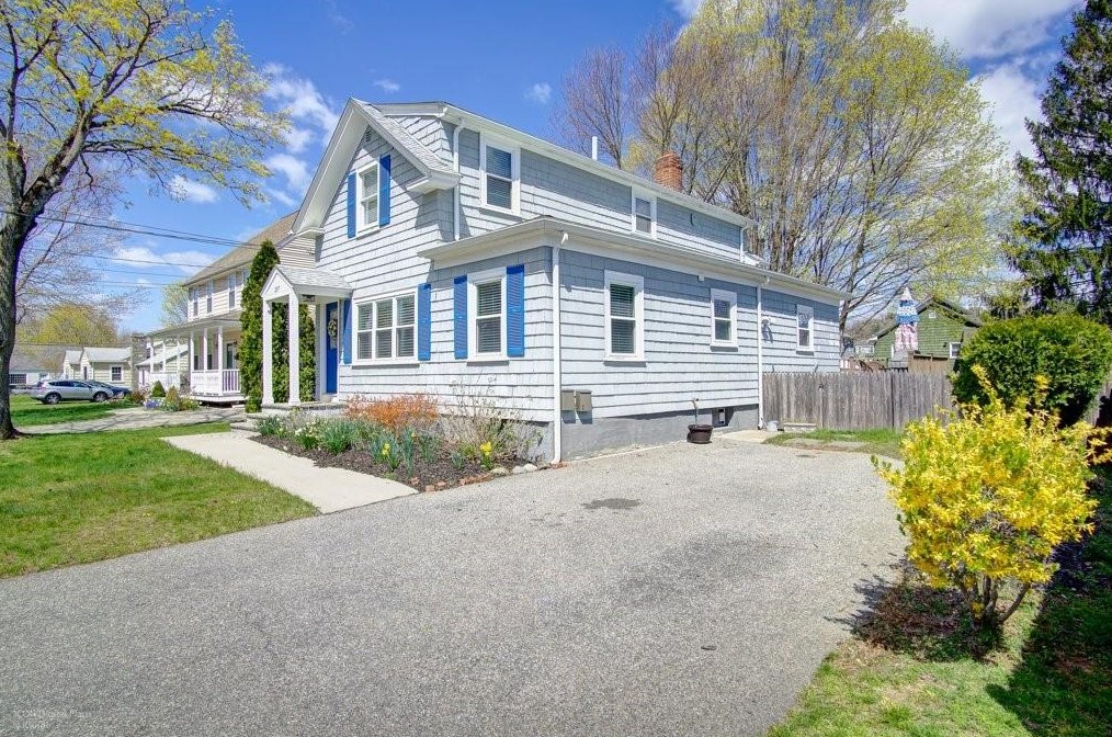 287 Waseca Ave #1, Barrington, RI 02806