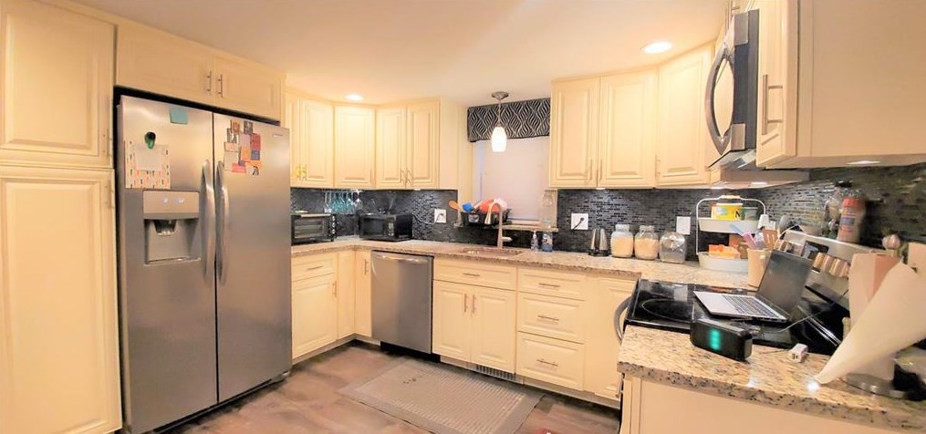 381 Old River Rd #2, Lincoln, RI 02838