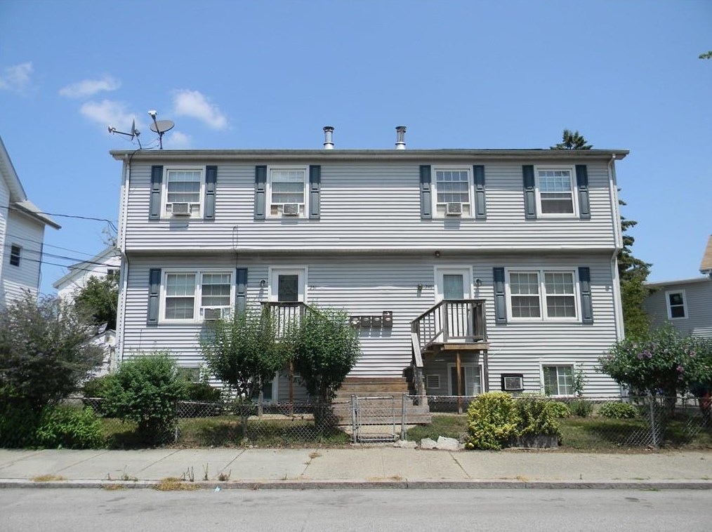 249 Sayles Ave, Pawtucket, RI 02860 exterior