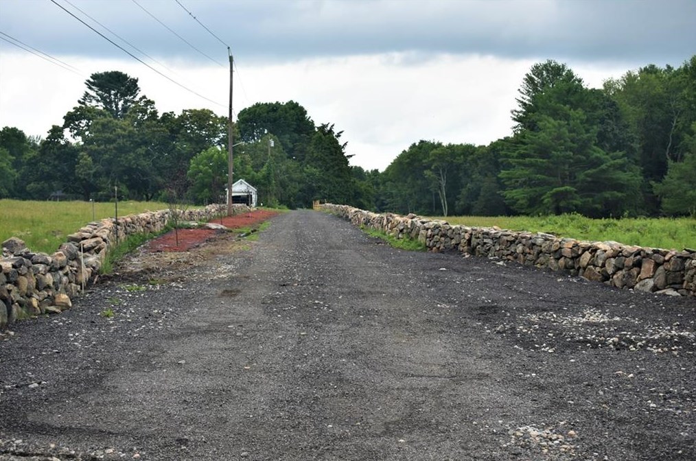 397 Chestnut Hill Rd, Glocester, RI 02814