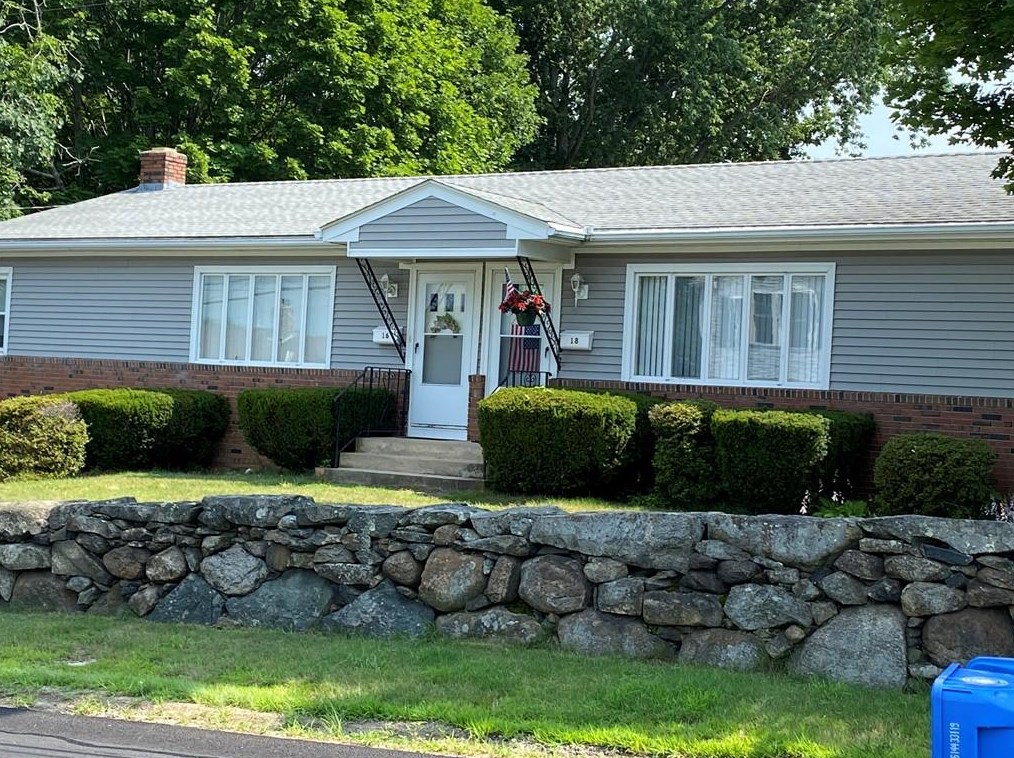 16 Yeoman Ave, Cranston, RI 02920 exterior