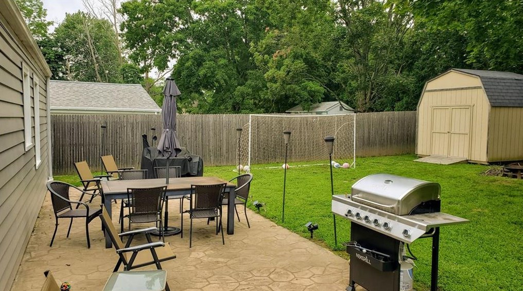 11 Valley View Dr, Cumberland, RI 02864