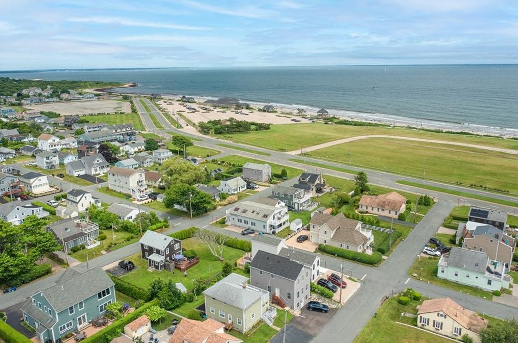 15 Greenbrier Rd, South Kingstown, RI 02882