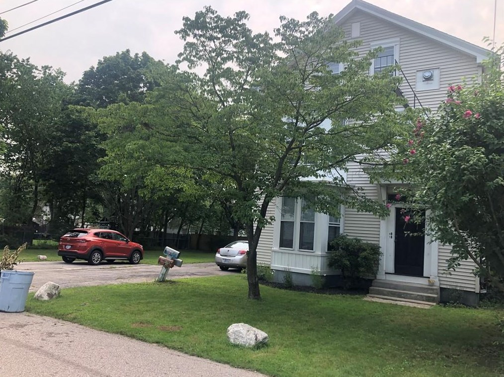 126 Washington St, Warwick, RI 02888