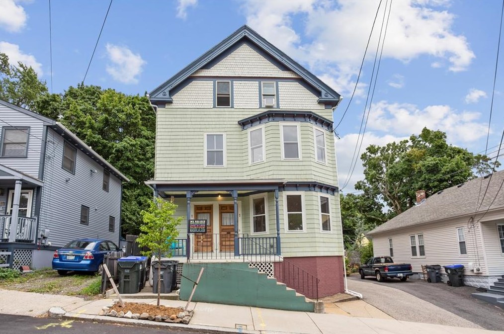 37 Evergreen St #1, Providence, RI 02906