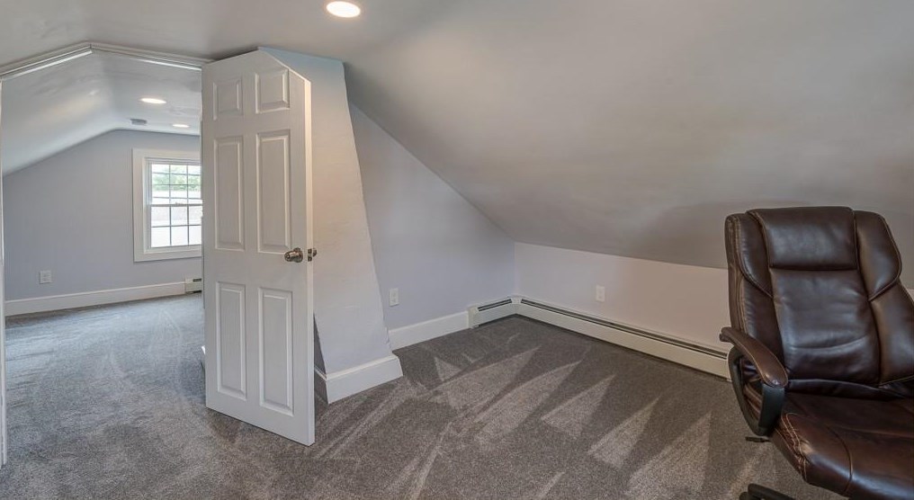 49 Randall St, Cranston RI  02920-5023 exterior