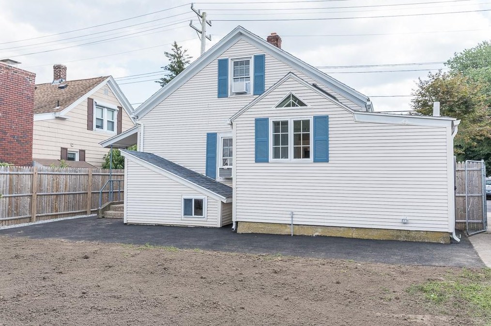 49 Randall St, Cranston RI  02920-5023 exterior