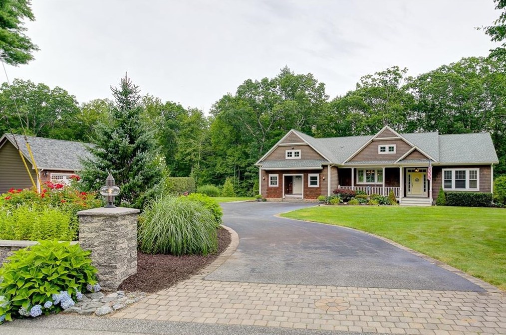 68 Appleton Ln, Scituate, RI 02857-2968