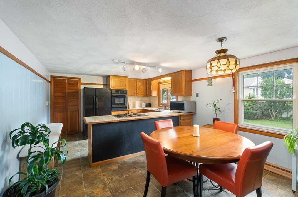 21 Brookside Ave, North Providence RI  02911-1510 exterior