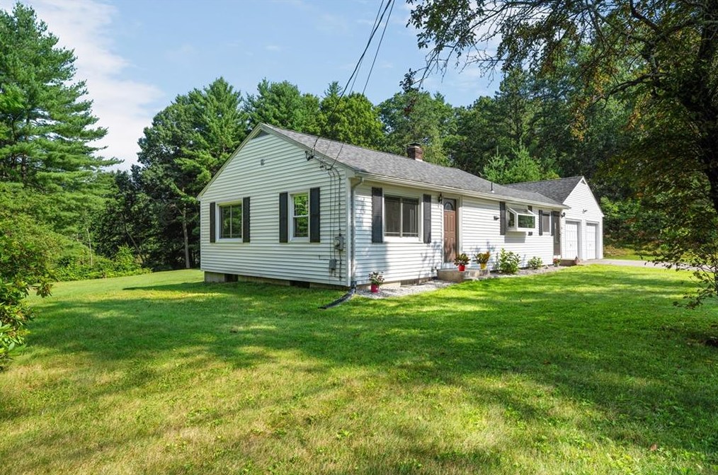 60 Ross Rd, Glocester, RI 02859