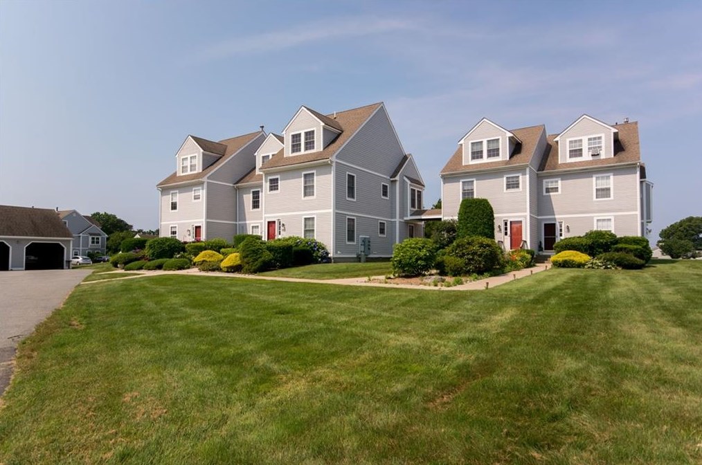 1101 Fairway Dr #1101, Middletown, RI 02842