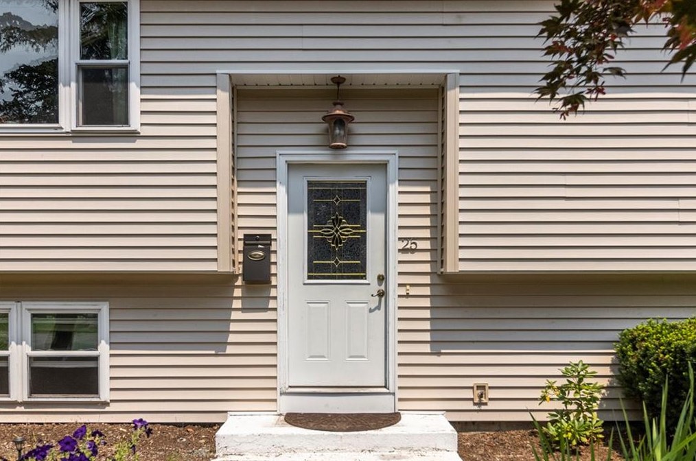 25 Riverside Ave, Providence, RI 02919